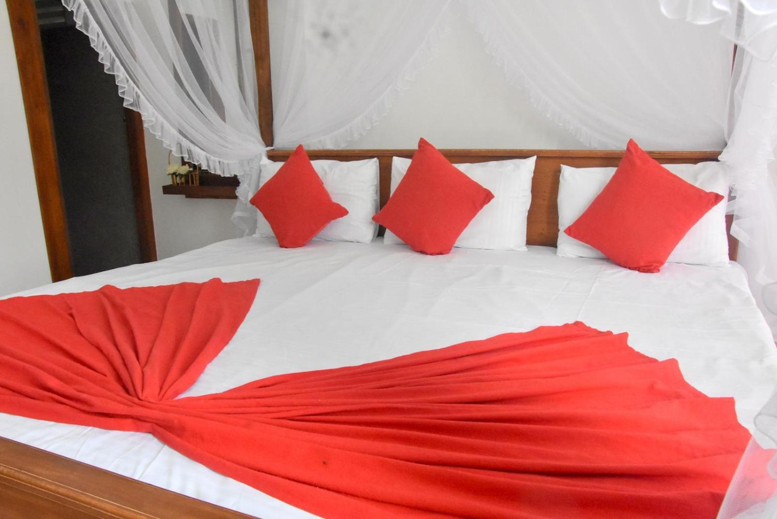 Meegahapokuna Resort Anuradhapura Exterior photo